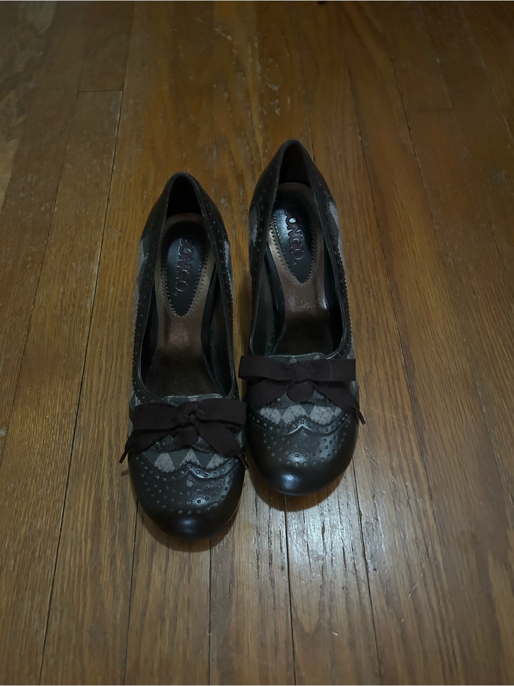 BONGO Brown Bow-Accent Brogue Heels